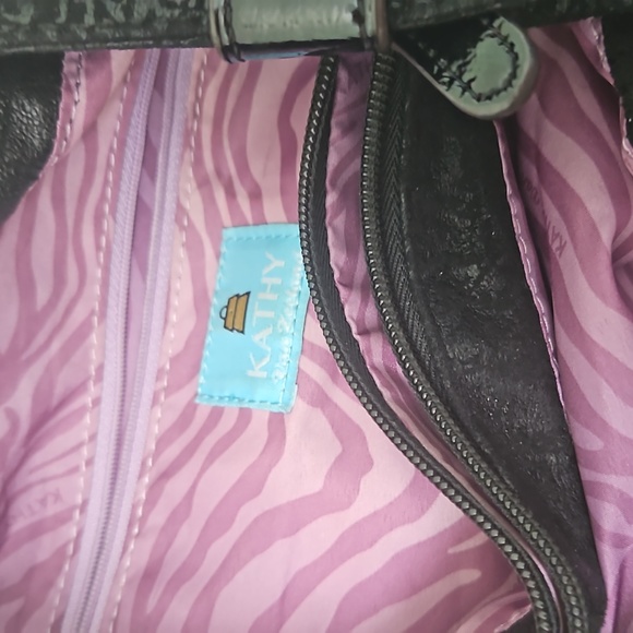 SOLD Kathy Van Zealand shoulder bag - Picture 5 of 9